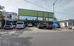Ully Hotel Solok